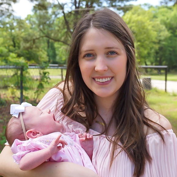 Meet your Posher, Melanie - Picture 3 of 3